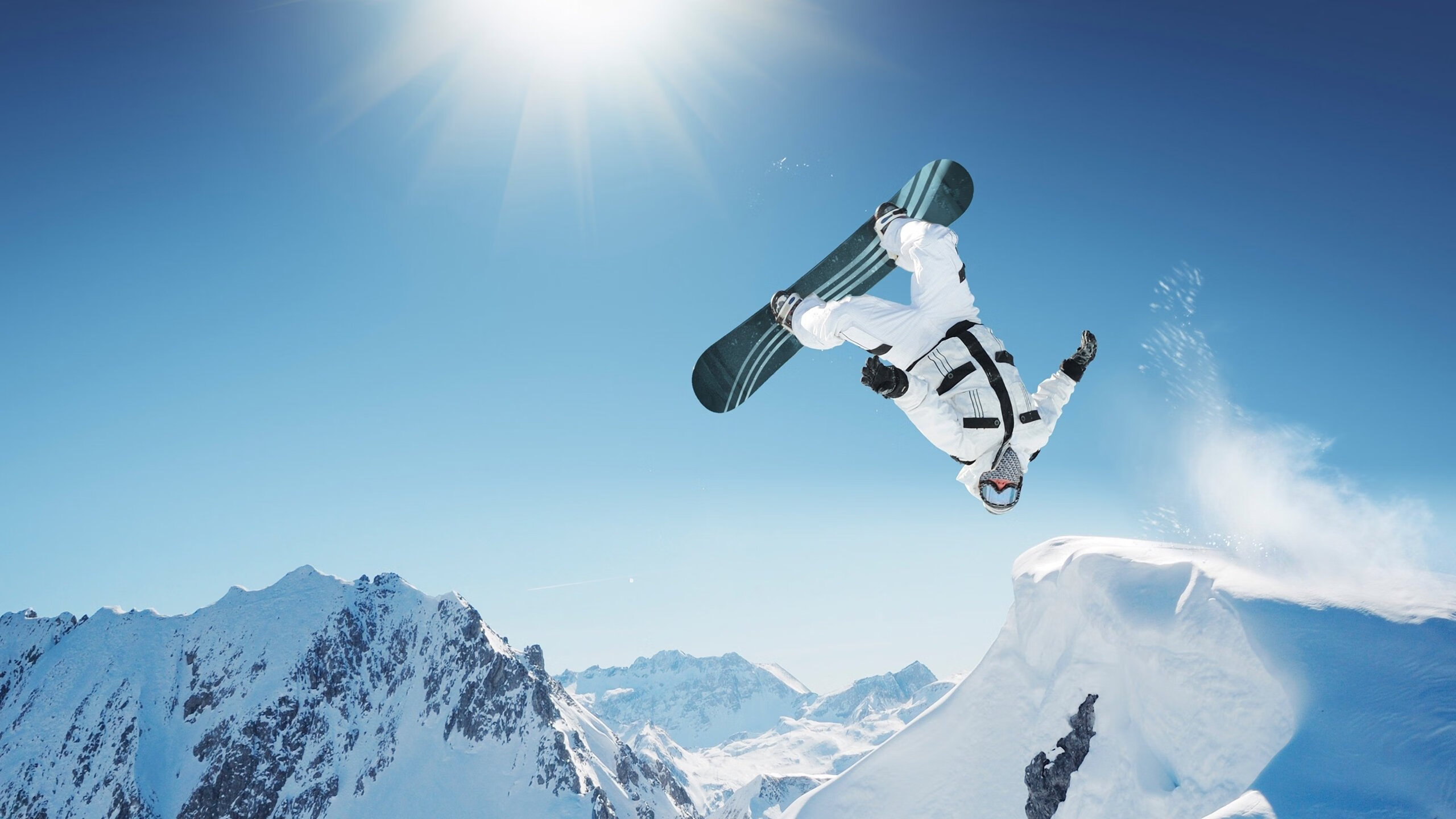 综合格斗赛场焦点！瑞士队对阵克罗地亚队，主力缺阵，替补球员挺身而出